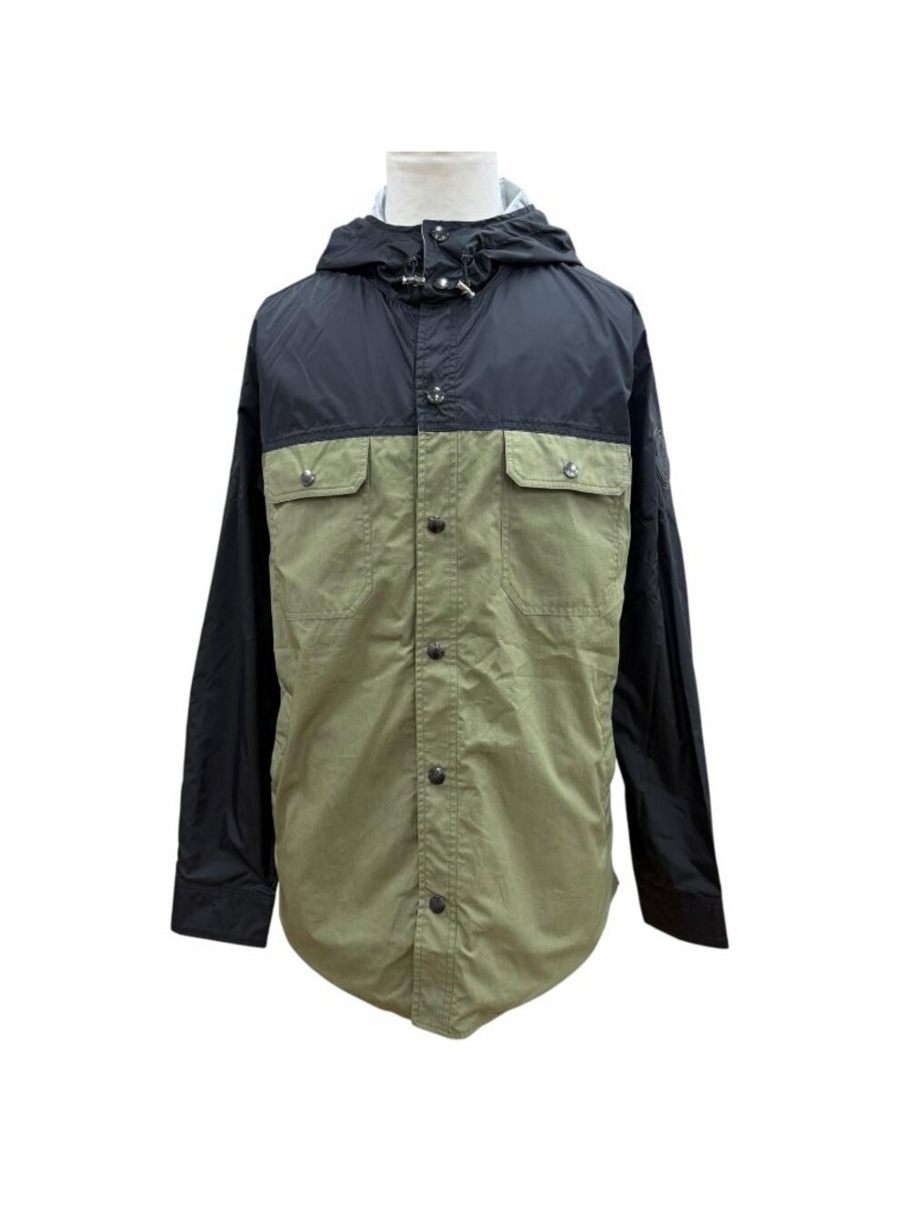 Moncler Donan Logo Patch Hooded Reversible Mountain Hoodie Khaki Black Silver